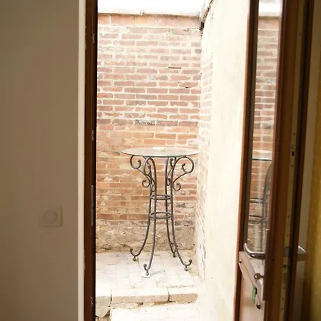 Petit Nid Apartment